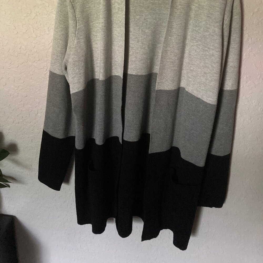 Cyrus ColorBlock Cardigan (L) - Picture 2 of 6